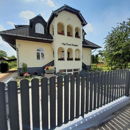 Negy Evszak Vendeghaz Otel Balatonboglár Dış mekan fotoğraf